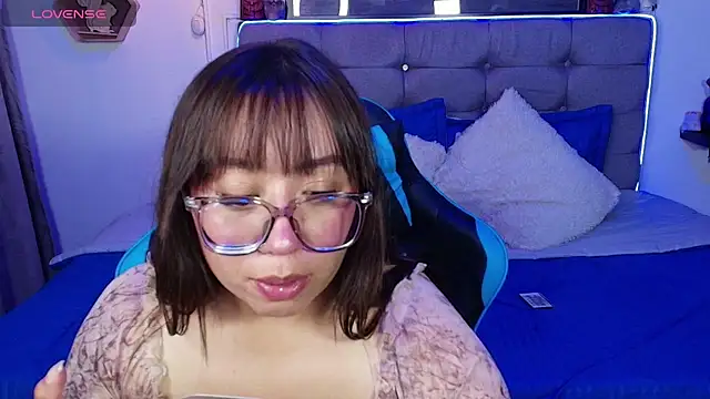 Kata Bigboobs online show from 9, 7, 2026