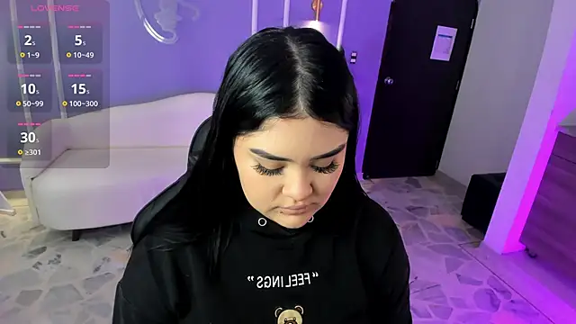 martinasaez online show from 8, 9, 2025