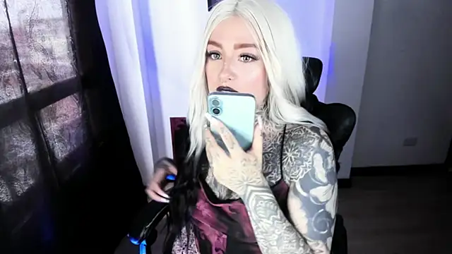 Snapshot of Anaii_Gomez chatting on 5, 12, 2025 Anaii Gomez online show from 5, 12, 2025