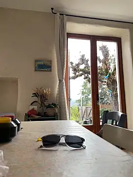 la chiennete online show from 1, 11, 2025