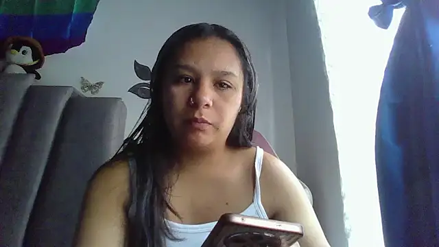 Snapshot of Charis_21 chatting on 7, 4, 2026 Charis 21 online show from 7, 4, 2026