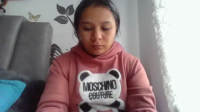 Snapshot of Charis_21 chatting on 15, 4, 2026 Charis 21 online show from 15, 4, 2026