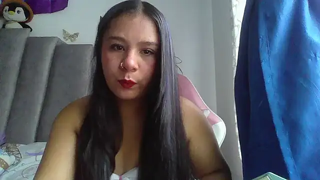 Snapshot of Charis_21 chatting on 11, 4, 2026 Charis 21 online show from 11, 4, 2026