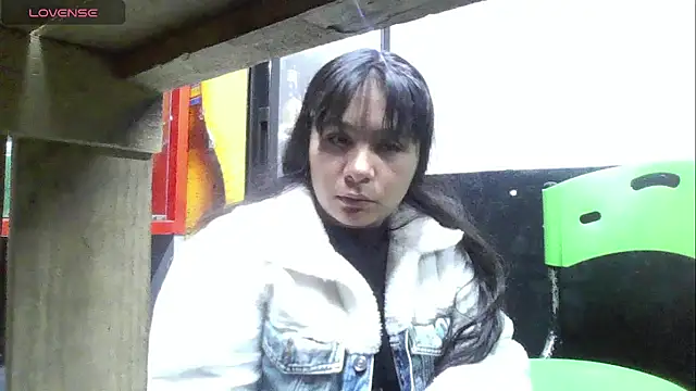 Charis 21 online show from 20, 9, 2025