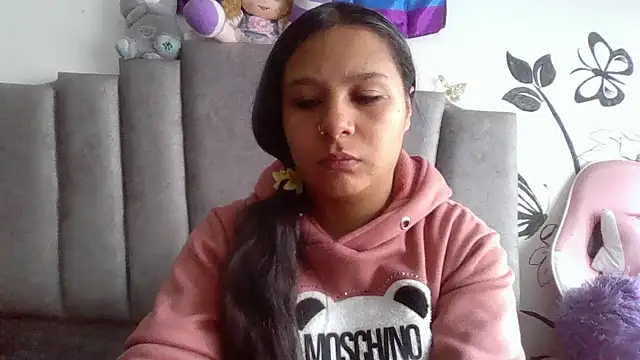 Snapshot of Charis_21 chatting on 14, 4, 2026 Charis 21 online show from 14, 4, 2026