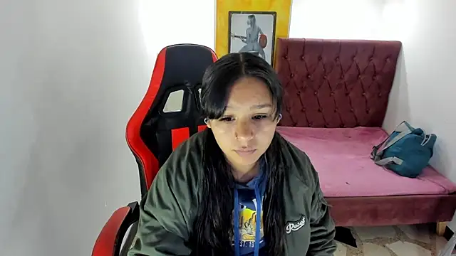 Charis 21 online show from 8, 11, 2025