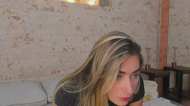 Snapshot of maryy_campbell_ chatting on 14, 3, 2026 maryy campbell online show from 14, 3, 2026