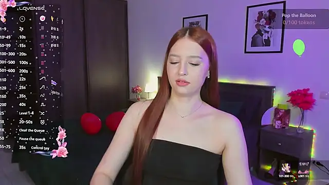 EleanorePeach online show from 28, 2, 2025