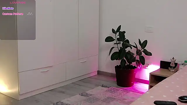 YourSweetSinn online show from 16, 10, 2025