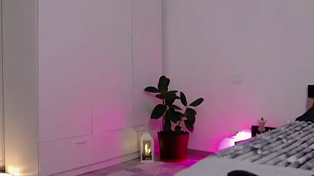 YourSweetSinn online show from 6, 3, 2025