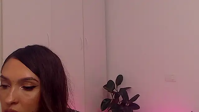 YourSweetSinn online show from 3, 3, 2025