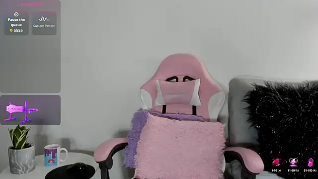 Layla Sia online show from 24, 9, 2025