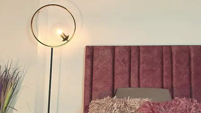 NoraDasilva online show from 7, 10, 2025