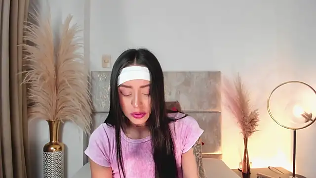 NoraDasilva online show from 3, 10, 2025