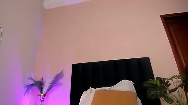 NoraDasilva online show from 20, 12, 2025