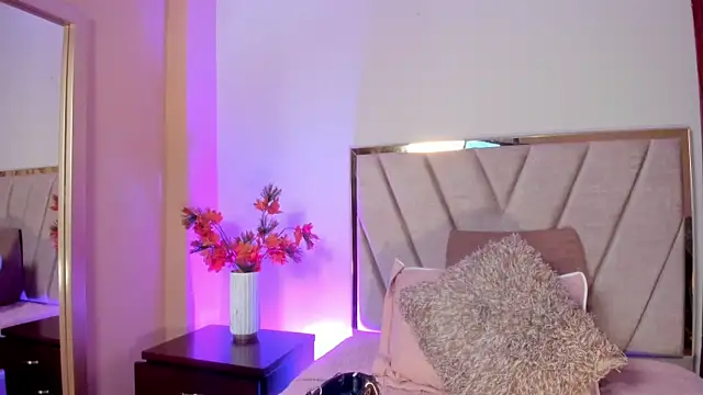 NoraDasilva online show from 5, 12, 2025