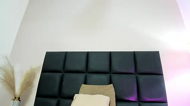 NoraDasilva online show from 5, 2, 2026