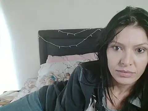Snapshot of michelle105 chatting on 26, 5, 2026 michelle105 online show from 26, 5, 2026