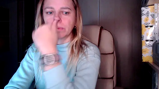 Snapshot of las_sweet chatting on 28, 10, 2025 las sweet online show from 28, 10, 2025