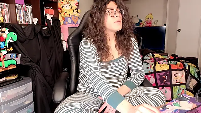 Snapshot of ShinyCherub chatting on 15, 2, 2026 ShinyCherub online show from 15, 2, 2026