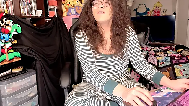 Snapshot of ShinyCherub chatting on 7, 2, 2026 ShinyCherub online show from 7, 2, 2026