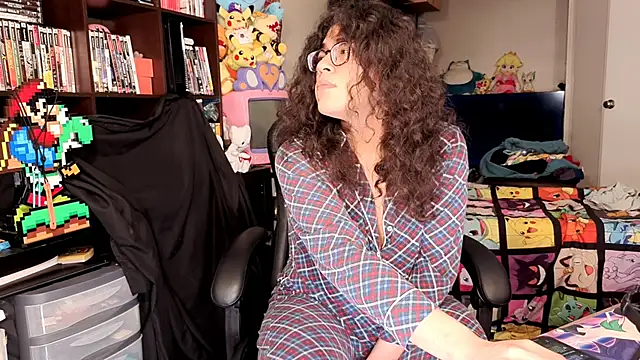 Snapshot of ShinyCherub chatting on 4, 3, 2026 ShinyCherub online show from 4, 3, 2026