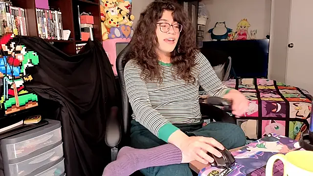 Snapshot of ShinyCherub chatting on 7, 2, 2026 ShinyCherub online show from 7, 2, 2026