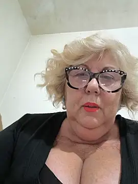 Snapshot of Merilulla chatting on 16, 5, 2026 Merilulla online show from 16, 5, 2026