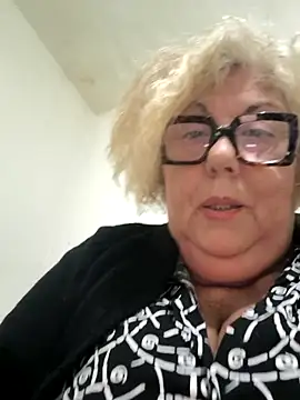 Snapshot of Merilulla chatting on 30, 4, 2026 Merilulla online show from 30, 4, 2026