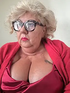 Snapshot of Merilulla chatting on 19, 5, 2026 Merilulla online show from 19, 5, 2026