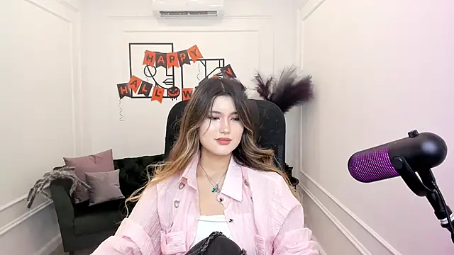 AnneTLi online show from 19, 10, 2025