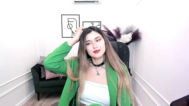 AnneTLi online show from 10, 11, 2025