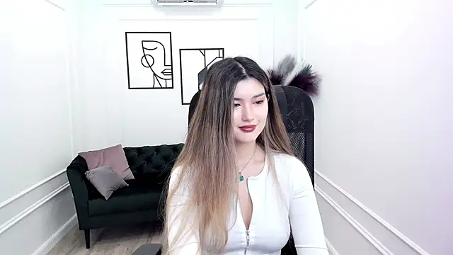 AnneTLi online show from 22, 9, 2025