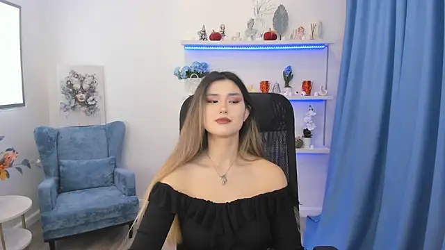 AnneTLi online show from 29, 10, 2025