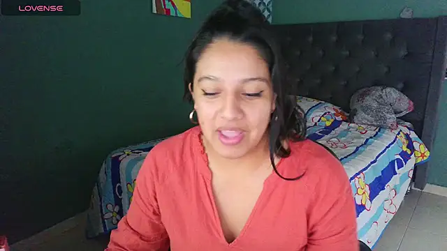 Snapshot of almaswan1 chatting on 10, 9, 2025 almaswan1 online show from 10, 9, 2025