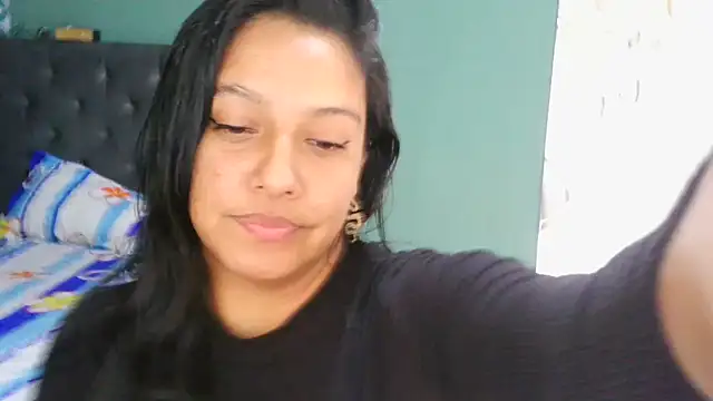 Snapshot of almaswan1 chatting on 10, 11, 2025 almaswan1 online show from 10, 11, 2025