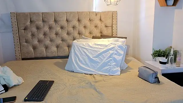 Snapshot of KeryHillson chatting on 10, 2, 2026 KeryHillson online show from 10, 2, 2026