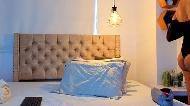 KeryHillson online show from 29, 3, 2026