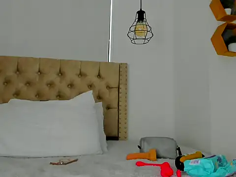 Snapshot of KeryHillson chatting on 2, 10, 2025 KeryHillson online show from 2, 10, 2025