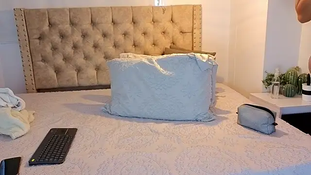 Snapshot of KeryHillson chatting on 11, 2, 2026 KeryHillson online show from 11, 2, 2026