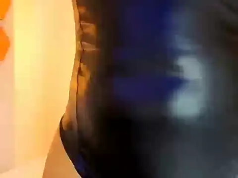 Snapshot of KeryHillson chatting on 12, 10, 2025 KeryHillson online show from 12, 10, 2025