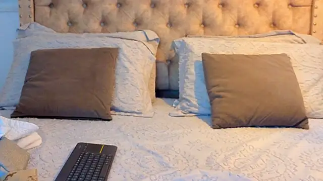 Snapshot of KeryHillson chatting on 18, 2, 2026 KeryHillson online show from 18, 2, 2026