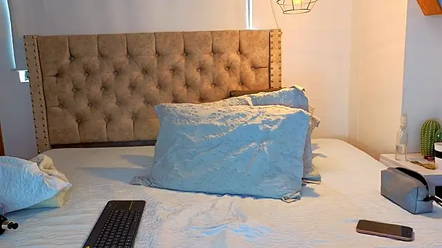 KeryHillson online show from 10, 1, 2026