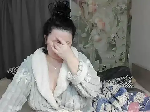 Snapshot of Lillian2 chatting on 17, 5, 2026 Lillian2 online show from 17, 5, 2026