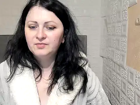 Lillian2 online show from 2, 3, 2025