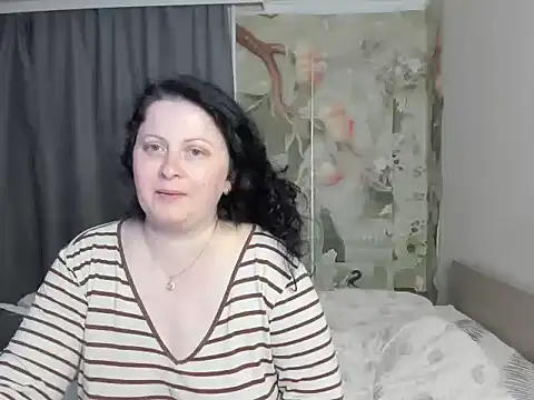 Snapshot of Lillian2 chatting on 24, 5, 2026 Lillian2 online show from 24, 5, 2026
