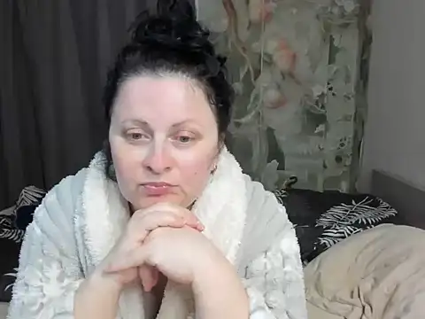 Snapshot of Lillian2 chatting on 16, 5, 2026 Lillian2 online show from 16, 5, 2026