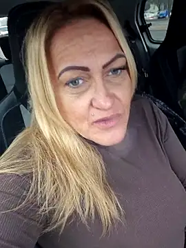 Isabellaa04 online show from 11, 2, 2026