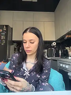 Queen of pain online show from 12, 3, 2026