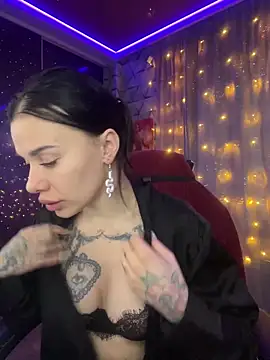 Snapshot of Queen_of_pain chatting on 19, 12, 2025 Queen of pain online show from 19, 12, 2025